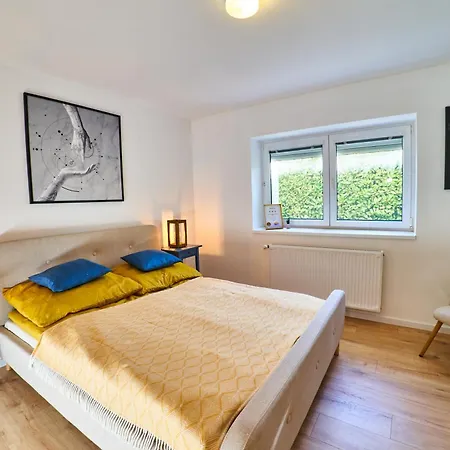 Volt Egyszer Egy Apartmán *